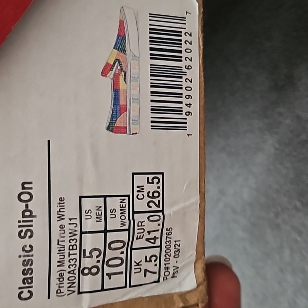 Vans - Picture 2 of 2